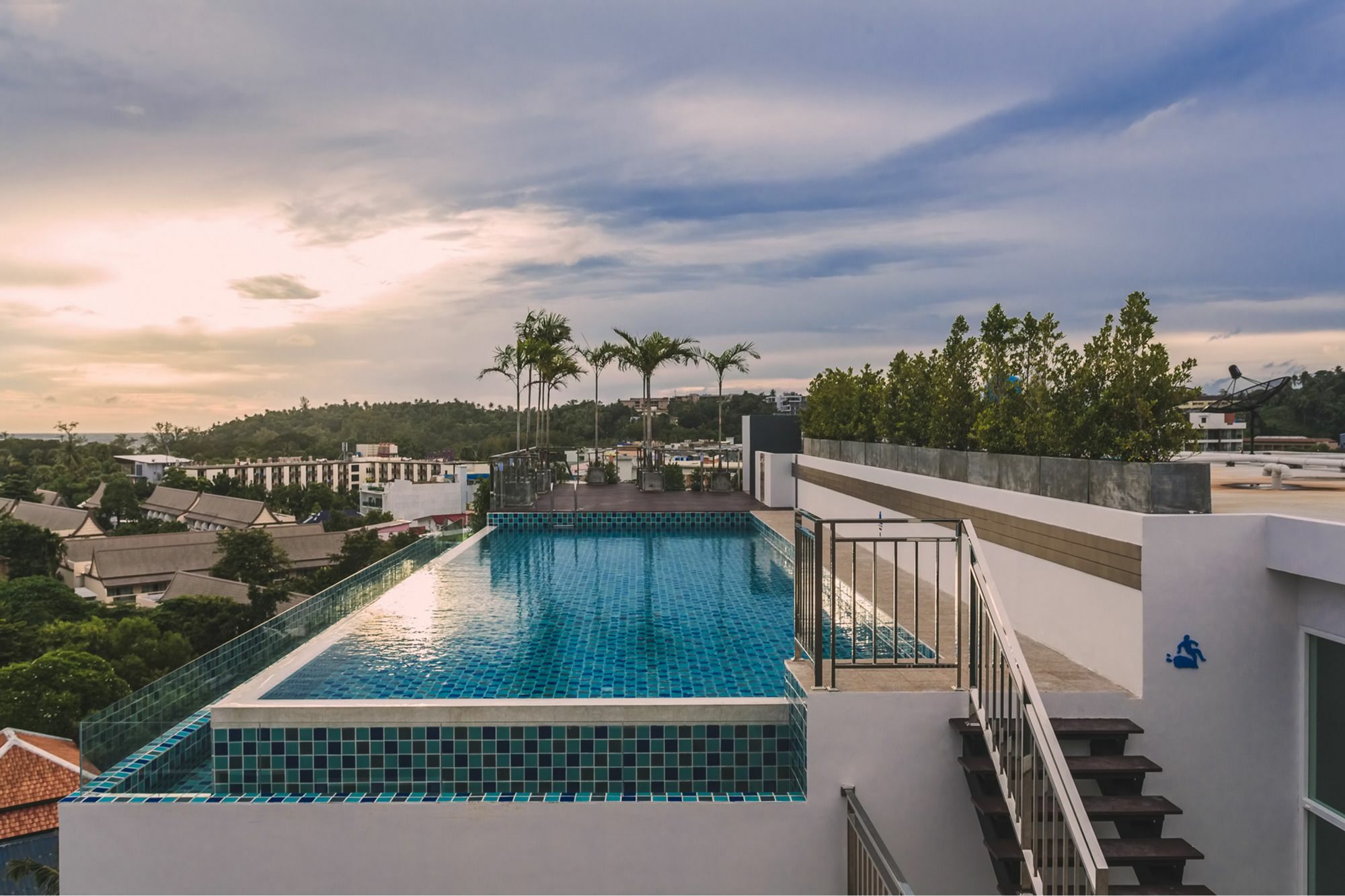 Condo In Kata In Ozone A519 ภายนอก รูปภาพ